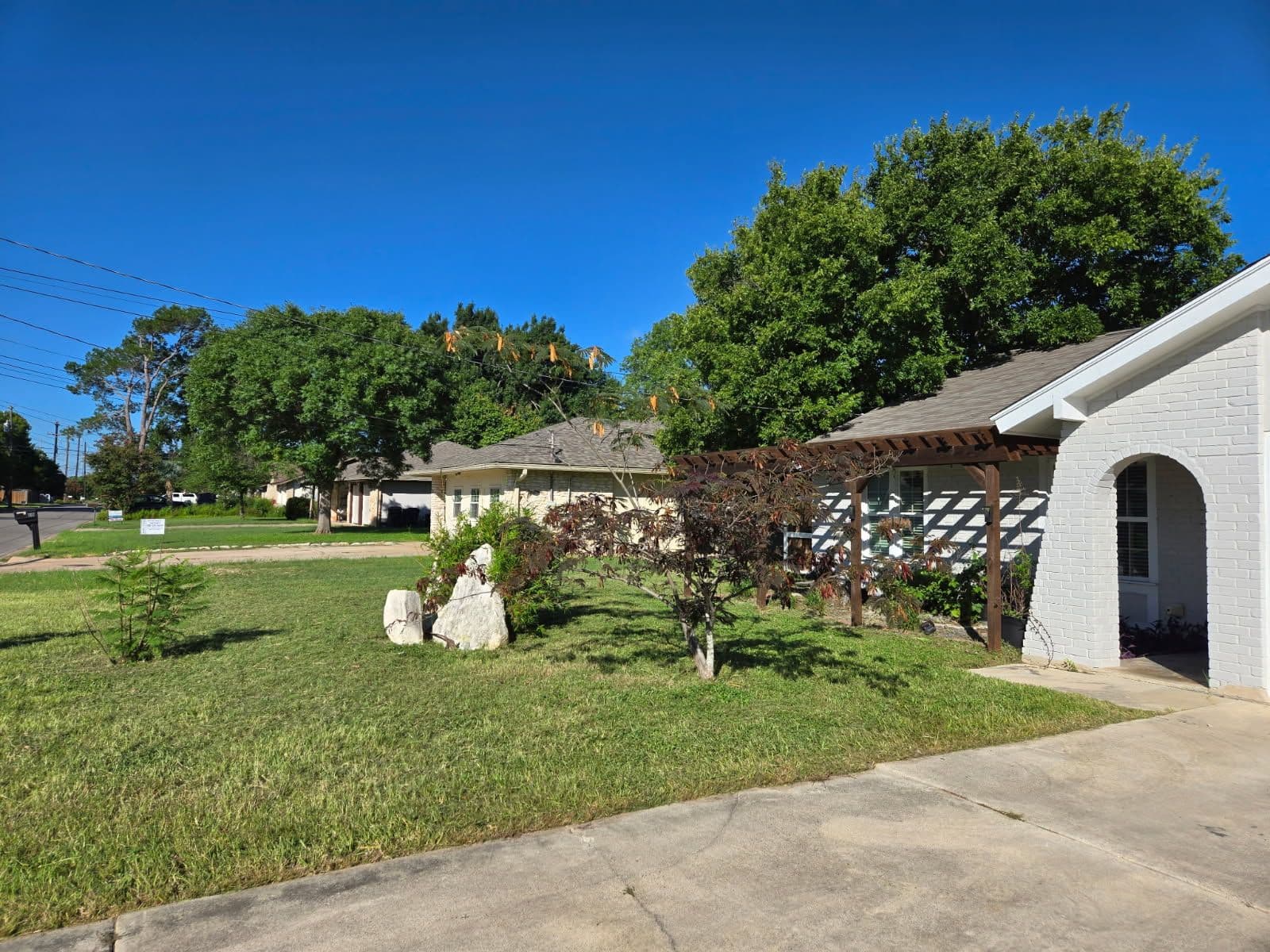 Georgetown Yard Makeover with Expert Lawn Mowing image